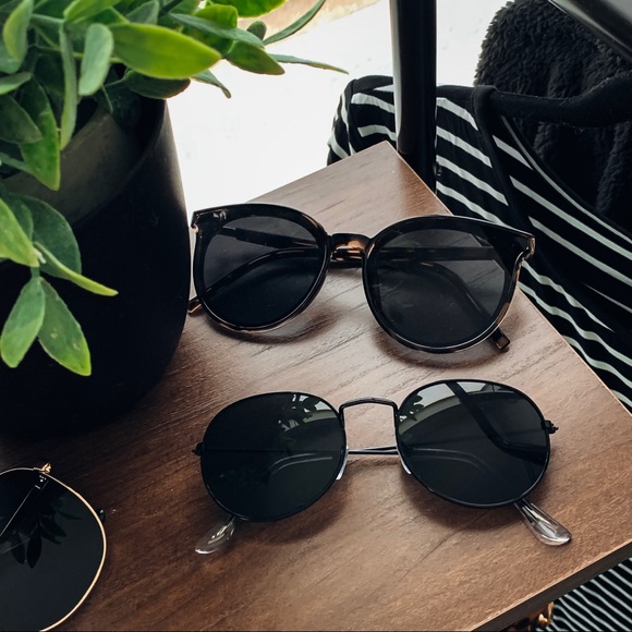 Black metal frame sunglasses rounded - Picture 2 of 3